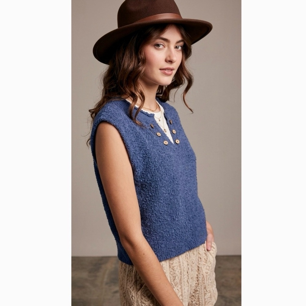 LA MIEL Slouchy Bouclé Knit Vest in Dusty Indigo Women’s size S/M New
